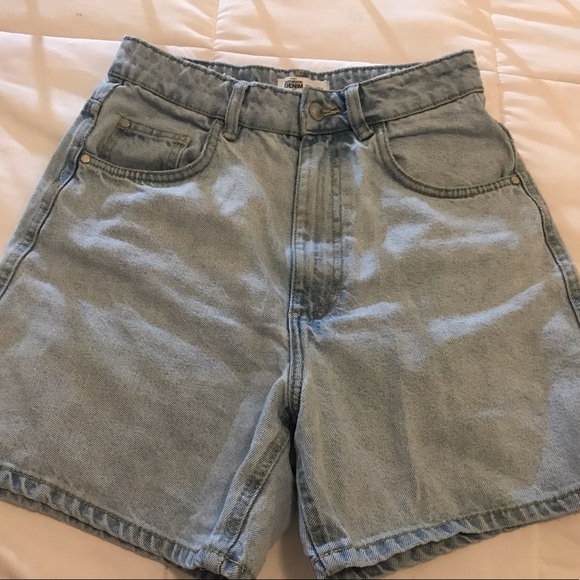 denim shorts - Picture 2 of 3